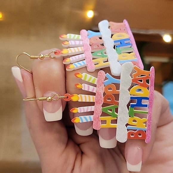 🔥LAST PAIR🔥 Happy Birthday Earrings - Picture 4 of 6